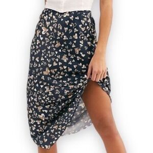 Free People Kendall Satin Printed Hearts Skirt  Black and Gold Hearts Midi Small